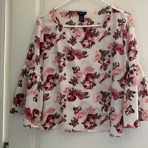 Rue 21 gently worn White floral blouse, 3/4 sleeves  great blouse.